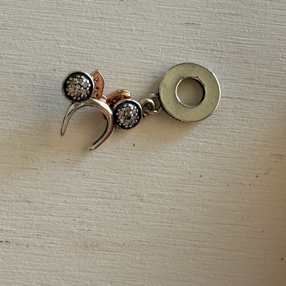 Mini Mouse Ears Charm - Picture 4 of 5